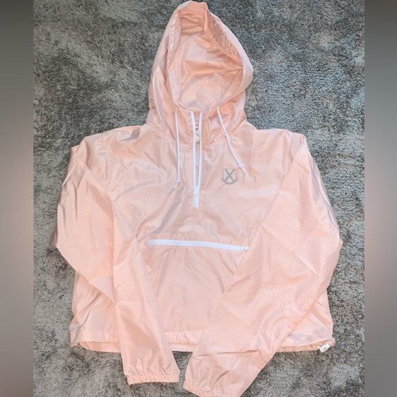 Old Row Crest Cropped Windbreaker Pink - Picture 3 of 4